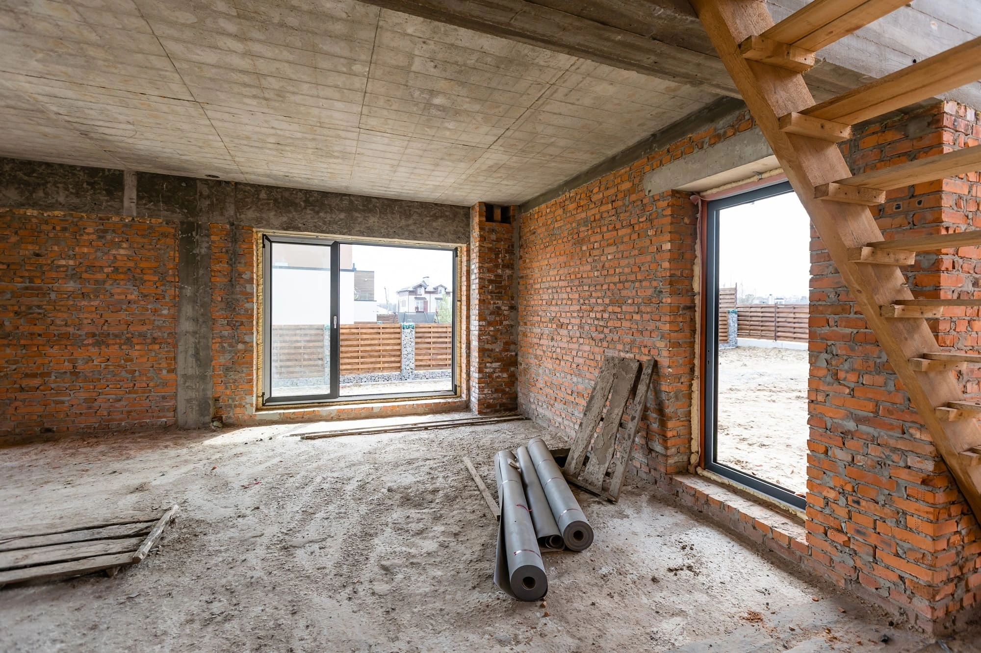 Preparación para renovación de espacios residenciales.