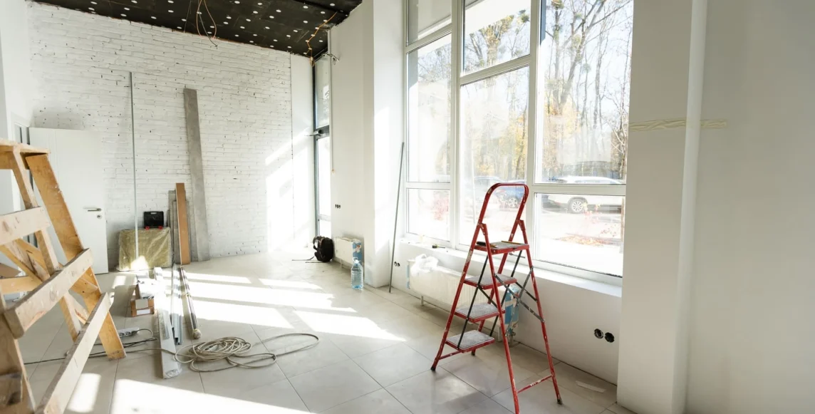 Remodelación en ejecución de vivienda por Construcciones Tapias.