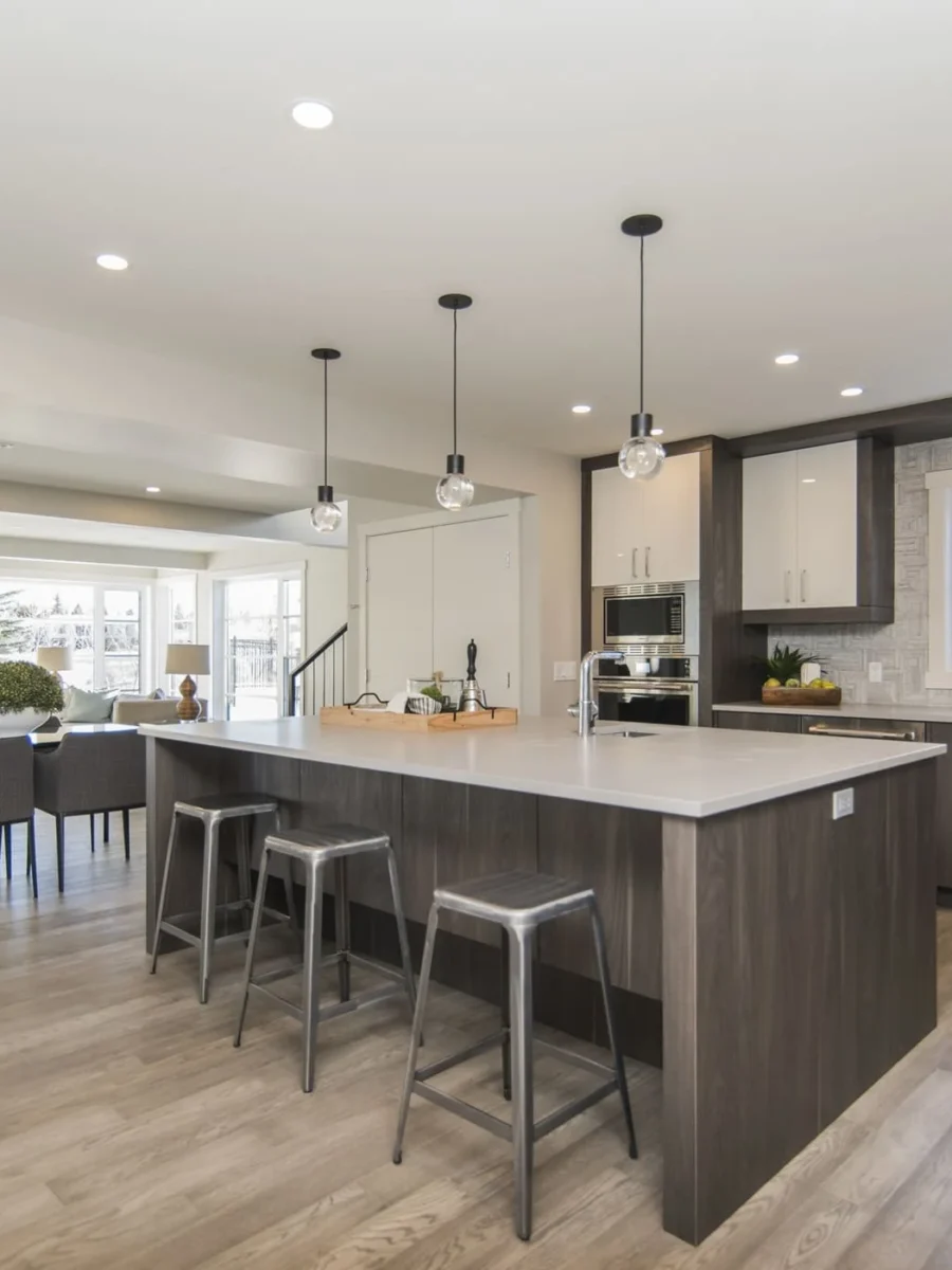 Acabados y detalles finales en construcción.